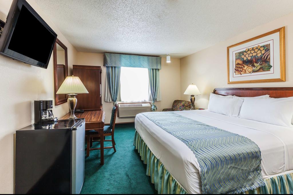 מלון Super 8 By Wyndham Irving Dfw Airport/South מראה חיצוני תמונה